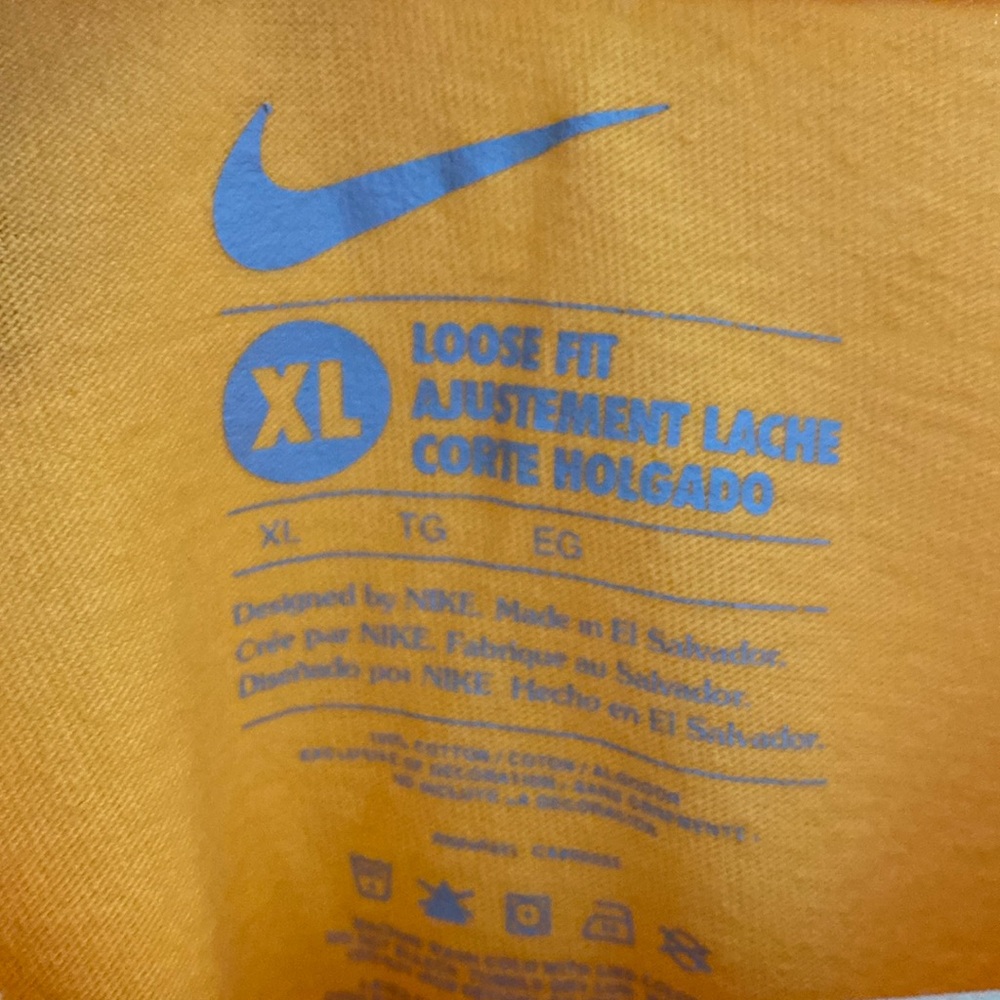 Nike Local Hero Men’s Loose Fit Tee Shirt. Size XL - Picture 4 of 7